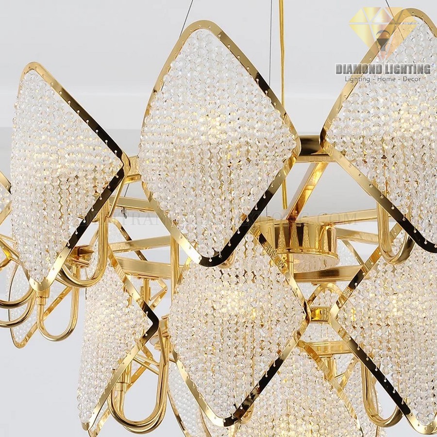 Đèn chùm pha lê hiện đại DPH960 rất phù hợp để làm đèn trang trí, trang trí phòng khách, trang trí bàn ăn và trang trí phòng ngủ cho ngôi nhà của bạn !