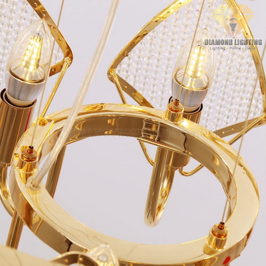 Đèn chùm pha lê hiện đại DPH960 rất phù hợp để làm đèn trang trí, trang trí phòng khách, trang trí bàn ăn và trang trí phòng ngủ cho ngôi nhà của bạn !