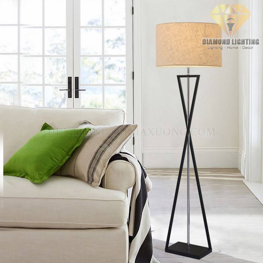 Đèn cây chân chéo DCS130 rất phù hợp để làm đèn trang trí, trang trí phòng khách và trang trí phòng ngủ cho ngôi nhà của bạn !