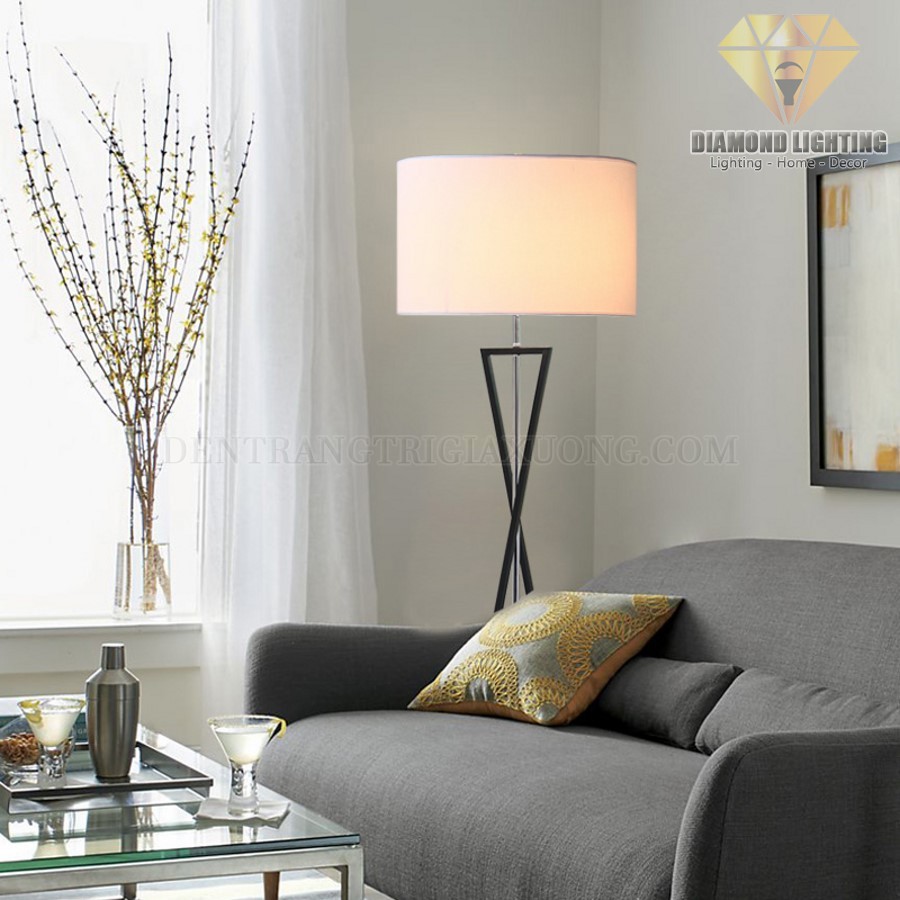 Đèn cây chân chéo DCS130 rất phù hợp để làm đèn trang trí, trang trí phòng khách và trang trí phòng ngủ cho ngôi nhà của bạn !