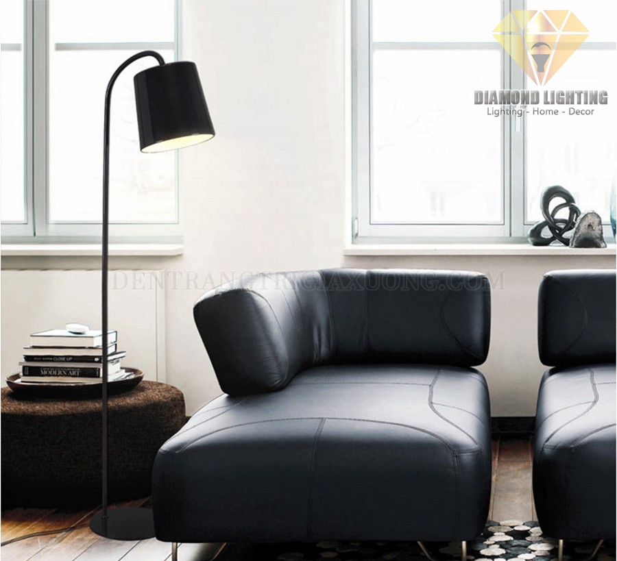 Đèn cây hiện đại DCS720 thường được treo ở cạnh bàn phòng khách, cạnh ghế sofa, cạnh giường ngủ hoặc đặt ở bất kỳ đâu bạn muốn. Vừa làm đèn đọc sách, vừa làm đèn trang trí.