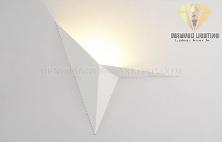 Đèn chóp ốp tường DOT720 rất phù hợp để làm đèn trang trí, trang trí tường, trang trí tường phòng khách, trang trí tường phòng ngủ cho ngôi nhà của bạn !