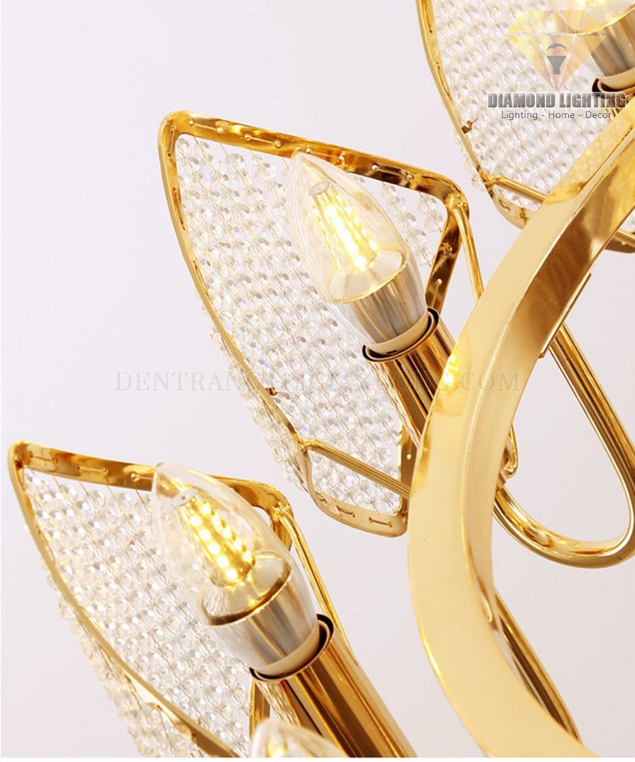Đèn chùm pha lê hiện đại DPH960 rất phù hợp để làm đèn trang trí, trang trí phòng khách, trang trí bàn ăn và trang trí phòng ngủ cho ngôi nhà của bạn !