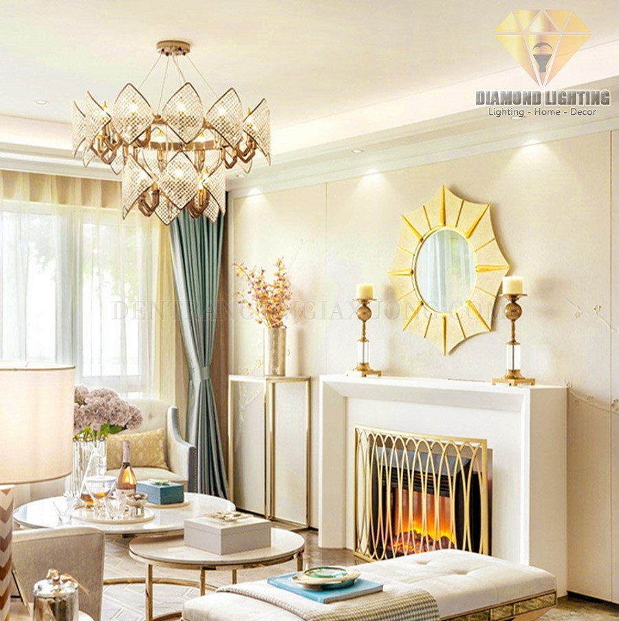 Đèn chùm pha lê hiện đại DPH960 thường được lắp đặt ở trung tâm phòng khách, trung tâm phòng ngủ hoặc giữa bàn ăn, vừa làm đèn chiếu sáng, vừa làm đèn trang trí.