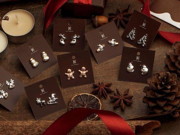 KaT Jewelry cung cấp nhiều mẫu bông tai bạc cao cấp và uy tín