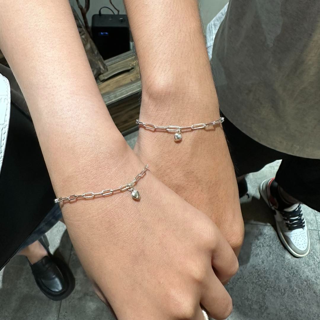 Trang sức đôi là cách thể hiện tình yêu đầy ngọt ngào