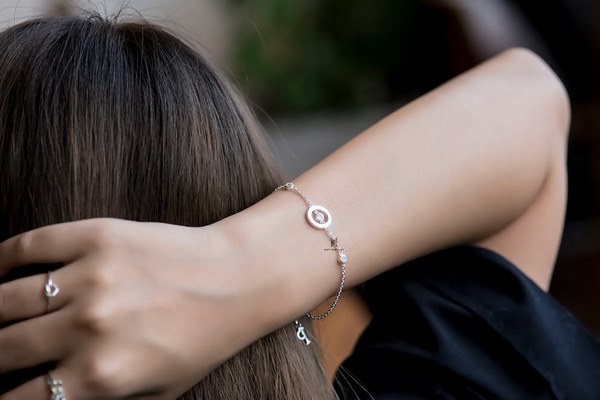 Chọn KaT Jewelry để có vòng bạc đeo tay vừa vặn, 100% chất lượng cao