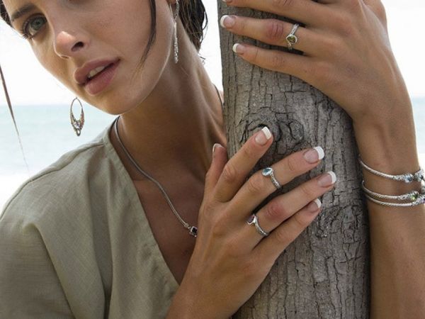 Lưu ý những điểm trên giúp tạo đồ hài hòa cho gương mặt