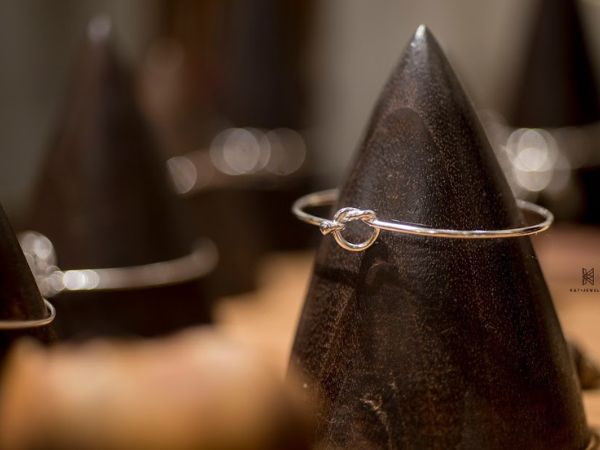 Chất lượng bạc là một trong những yếu tố ảnh hưởng đến chi phí gia công