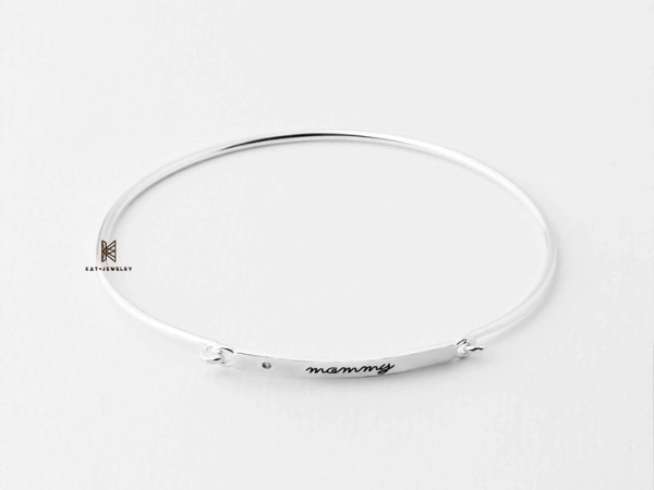 Mẫu vòng tay B STAMP MOMMY