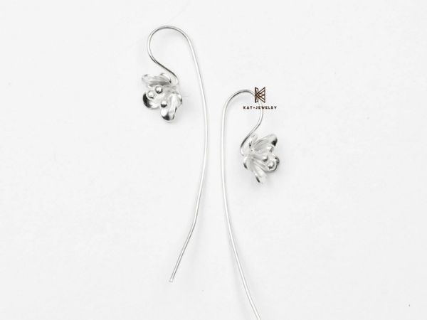 Mẫu E DROP FLOWER 5 WINGS họa tiết hoa nhẹ nhàng