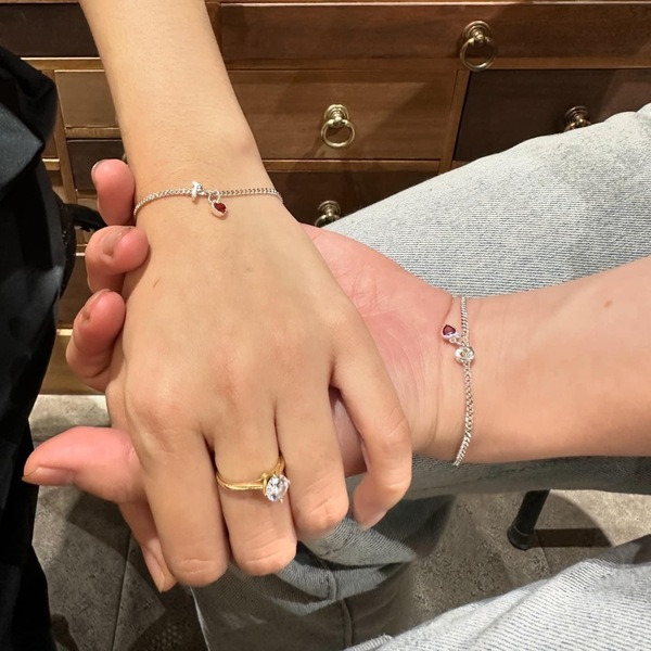 Trang sức mạ bạc sáng bóng