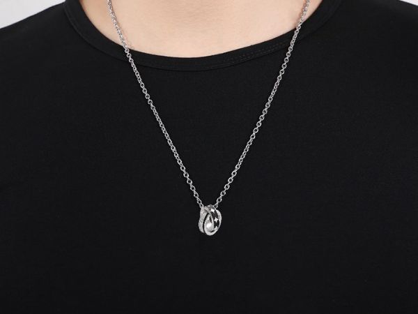 Mặt dây chuyền nhẫn bạc vừa mang phong cách vừa gắn kết ý nghĩa