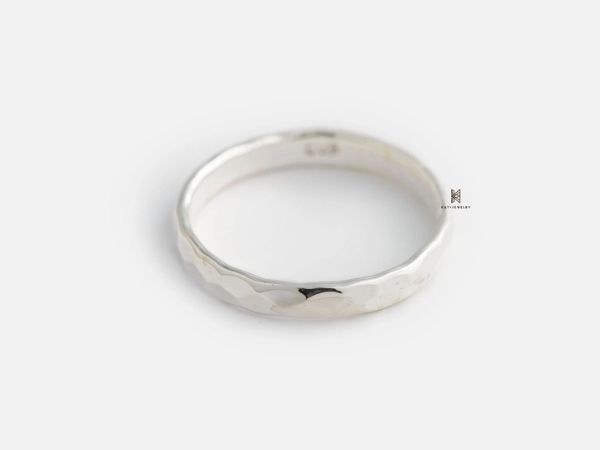 Mẫu nhẫn phù hợp với nhiều đối tượng