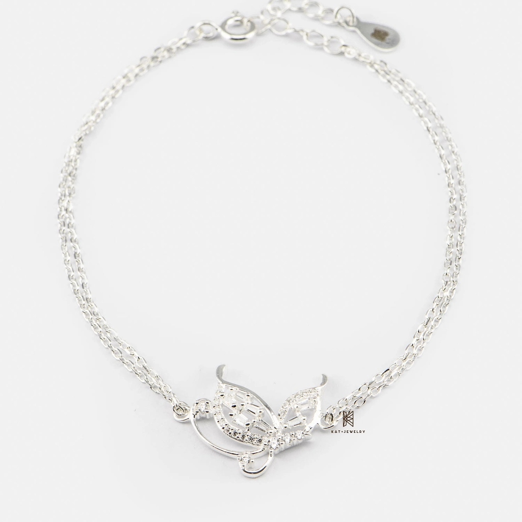 Lắc tay này thích hợp các bạn nữ theo phong cách quý phái, sang trọng