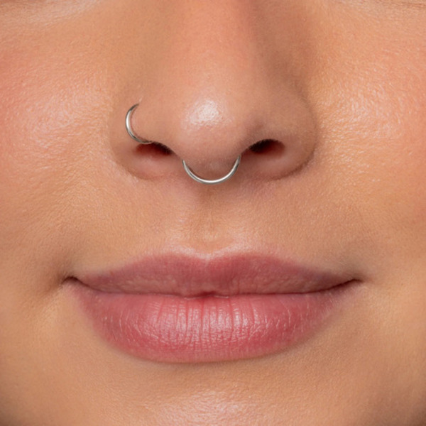 Septum Piercing phù hợp cho các bạn cá tính
