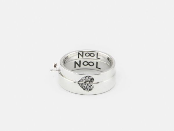 Mẫu nhẫn tối giản nhưng vẫn thể hiện dấu ấn riêng biệt