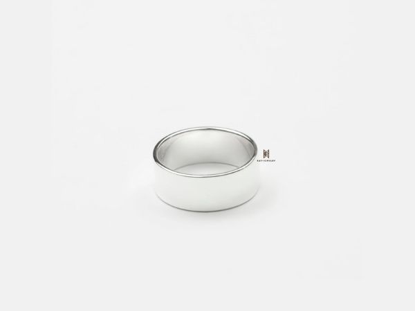 Thiết kế đơn giản và dày dặn mang đến sự mạnh mẽ