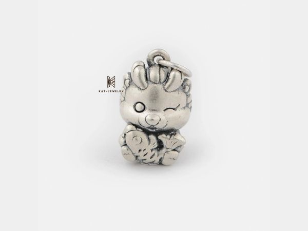 Mẫu charm mang đến biểu tượng sức mạnh, trí tuệ và may mắn