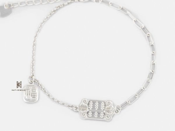 Mẫu dây mang lại sự cổ điển và khác biệt cho bạn nam