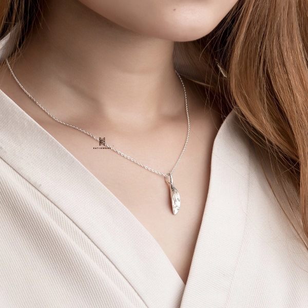 Nên lựa chọn độ dài dây chuyền theo trang phục kết hợp