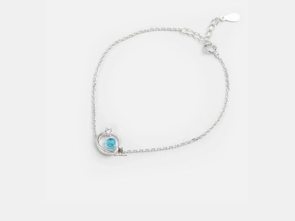 Bra Planet Small Circle Blue Stone And Gem nổi bật với viên đá xanh ngay trung tâm