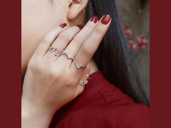 Diện trang sức bạc cho ngày Tết là lựa chọn tối ưu của nhiều người