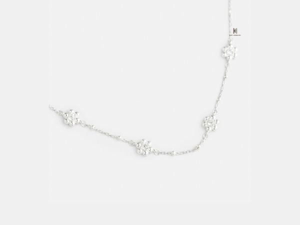 N 4 Buble Flower Gem đơn giản và hài hòa với những bông hoa nhỏ dàn đều