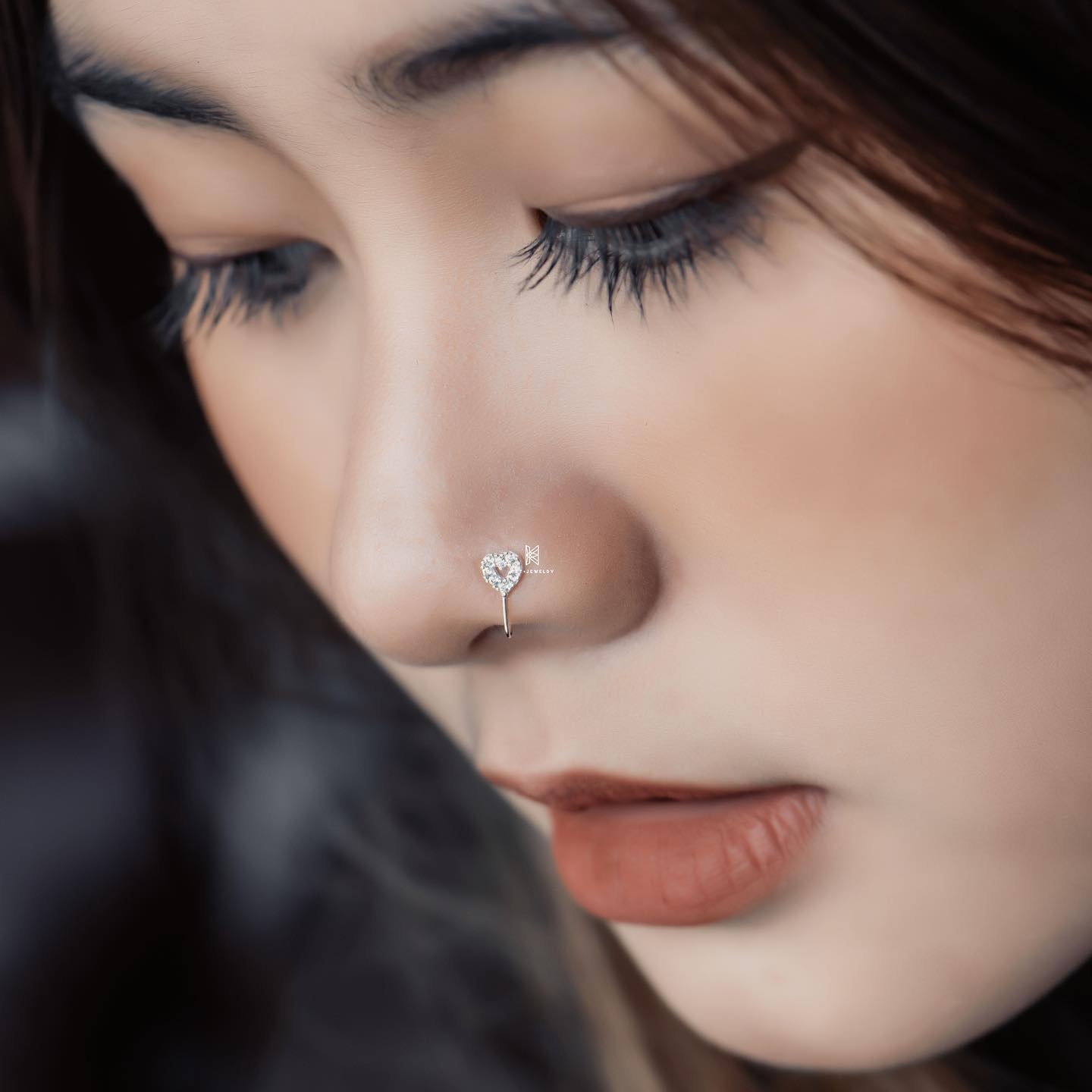 Xỏ khuyên mũi và những điều cần giải đáp