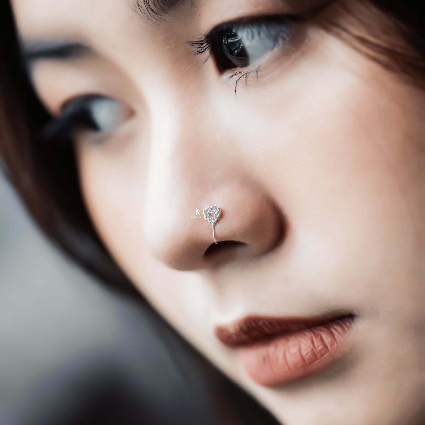 Phong thủy và nhân tướng học khi đeo khuyên mũi