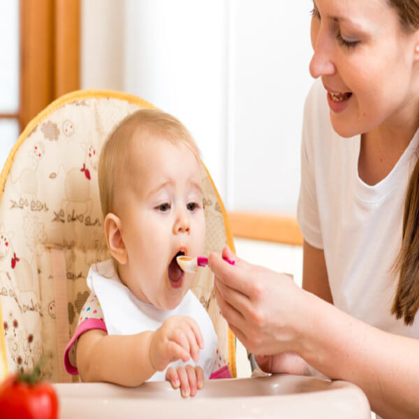 Chăm bé sơ sinh đúng cách các mẹ cần biết?