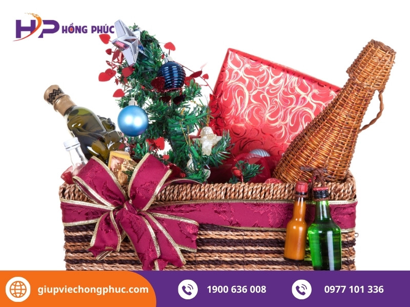 Tặng giỏ quà truyền thống