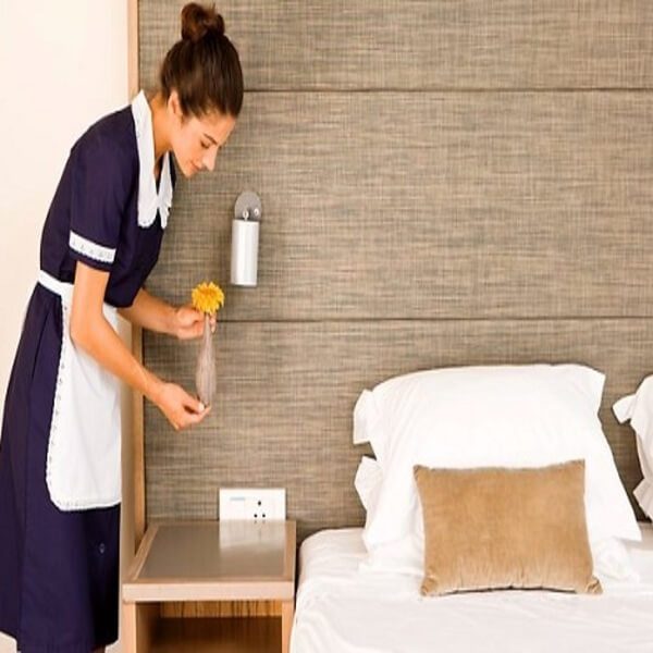 Tạp vụ khách sạn