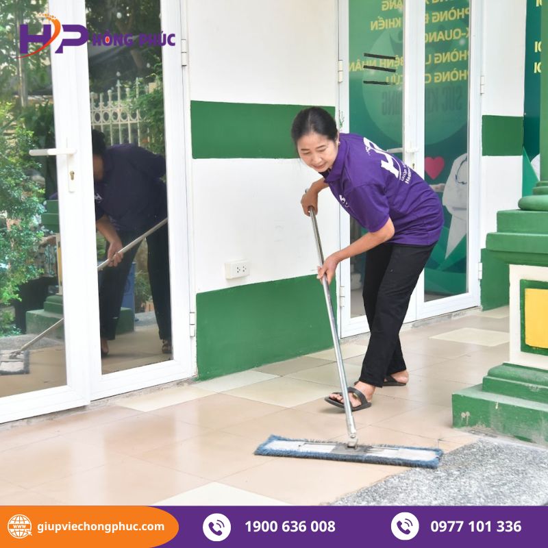 Các gói dịch vụ vệ sinh công nghiệp - lau sàn nhà