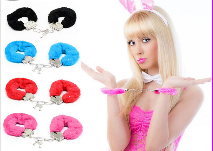 đồ chơi bạo dâm còng tay