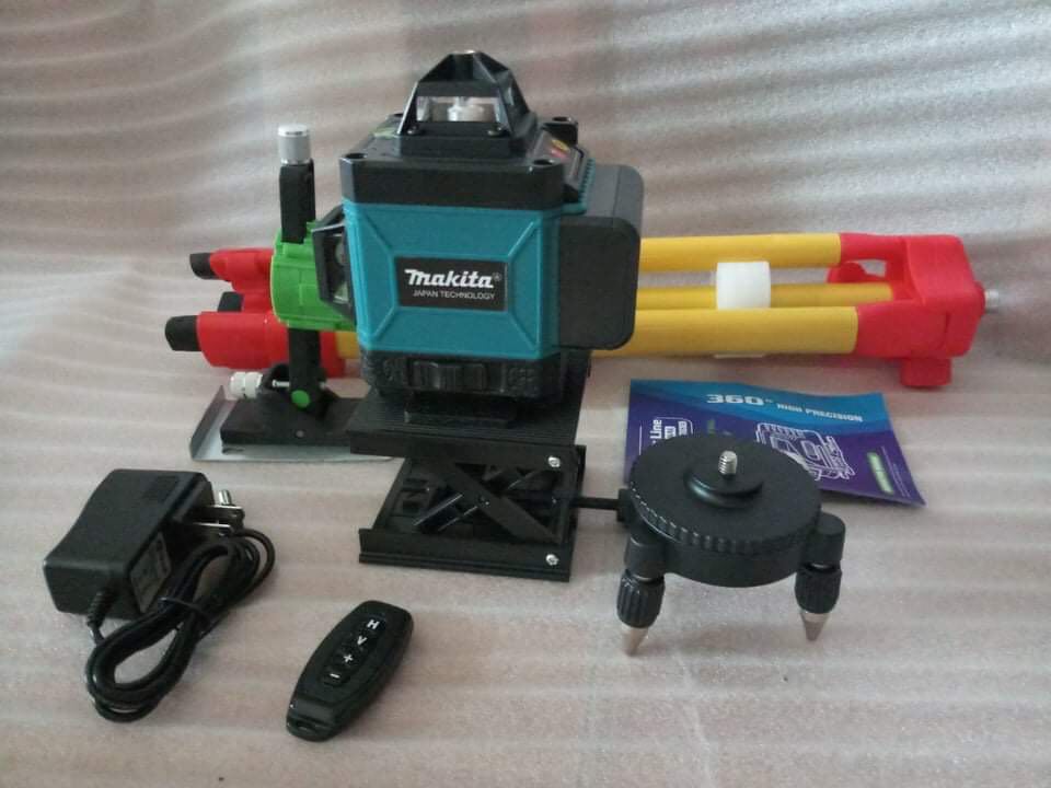 máy bắ cốt 12 tia xanh Makita
