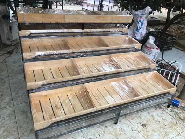 gia-ke-trung-bay-rau-cu-qua