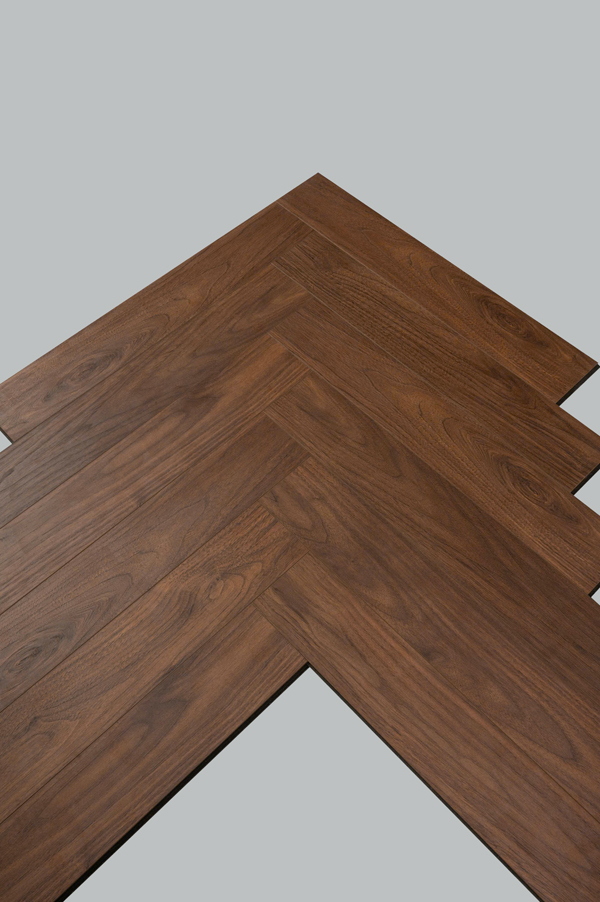 sàn gỗ xương cá cốt đen Hamaz