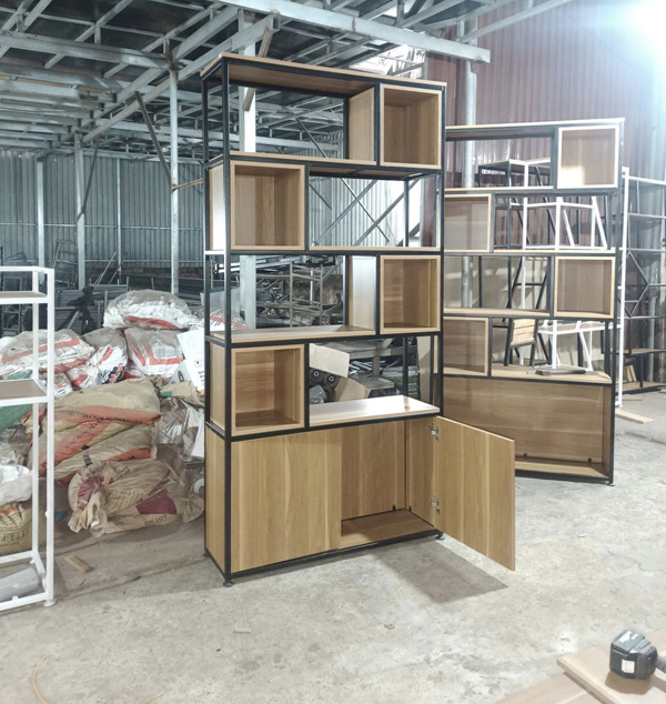 xuong-san-xuat-gia-ke-trang-tri-san-pham-nha-hang-ha-noi