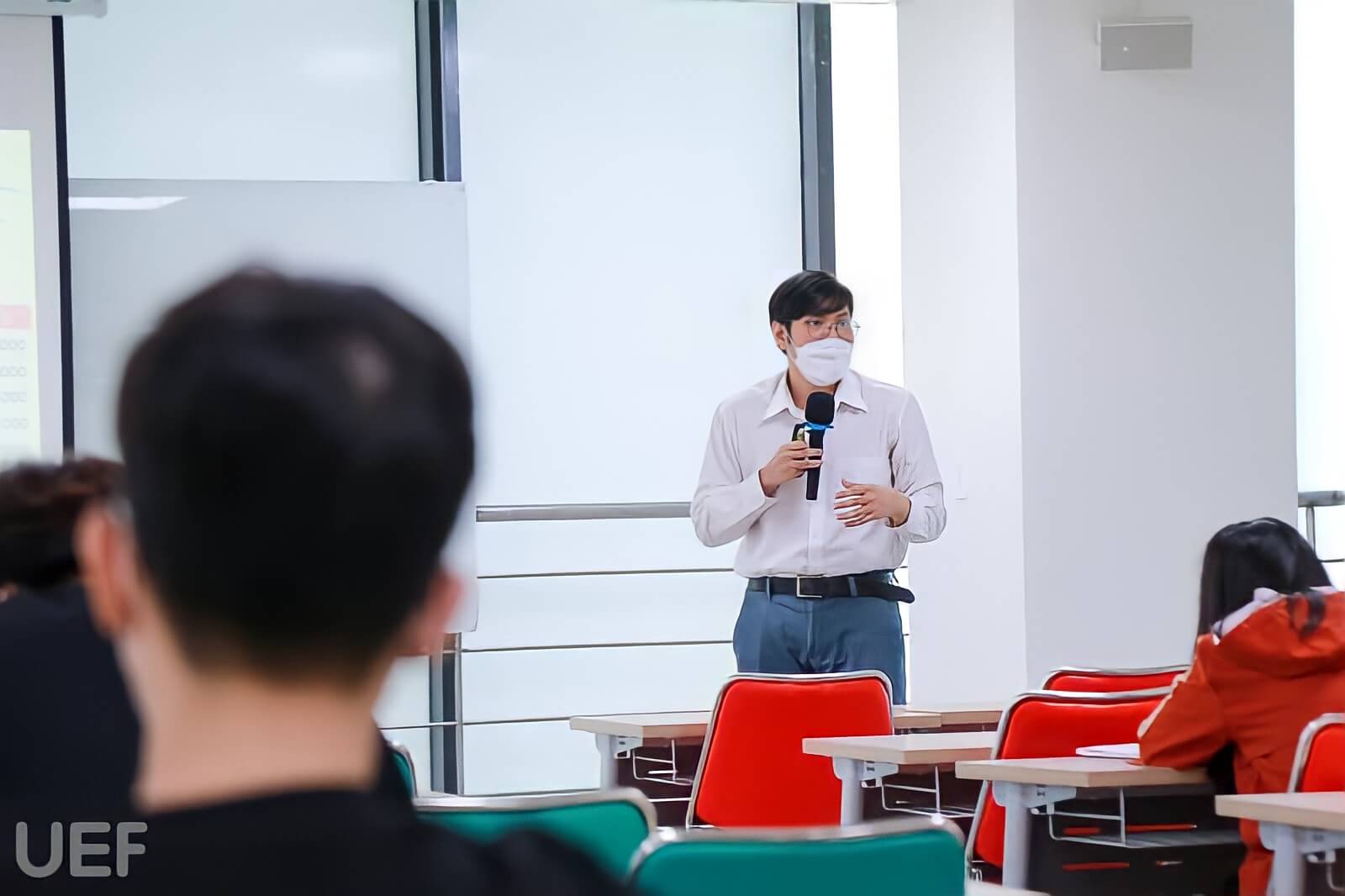 NCS. TS. Trần Lê Khang thuyết giảng về dòng tiền (cash flows)