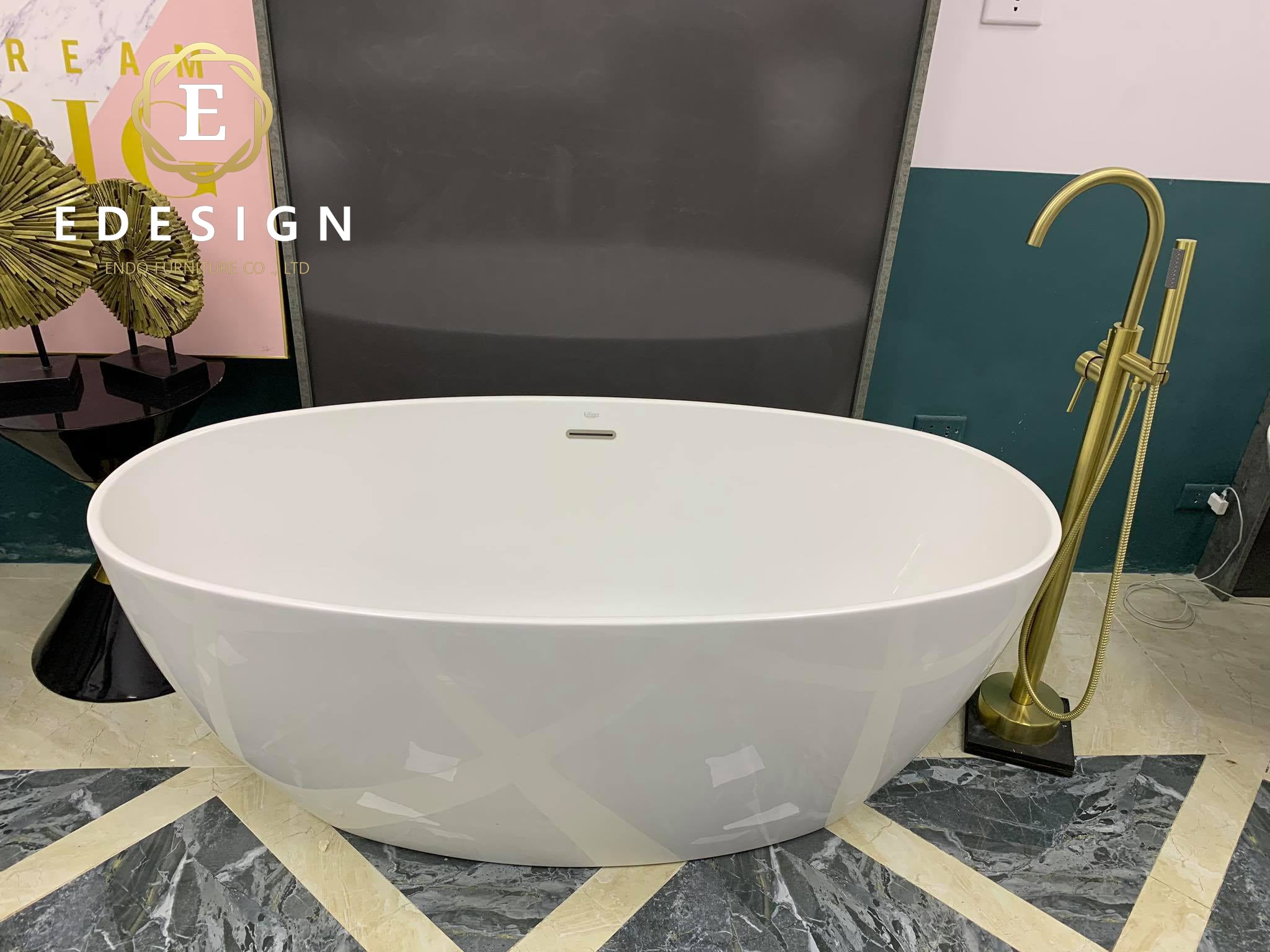 Giá Bồn Tắm Darwin Và Sen Đứng