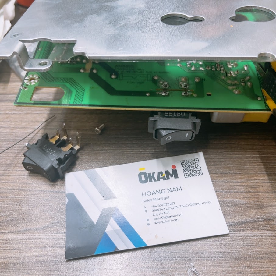 Công tắc Zebra ZT420 bật tắt nguồn