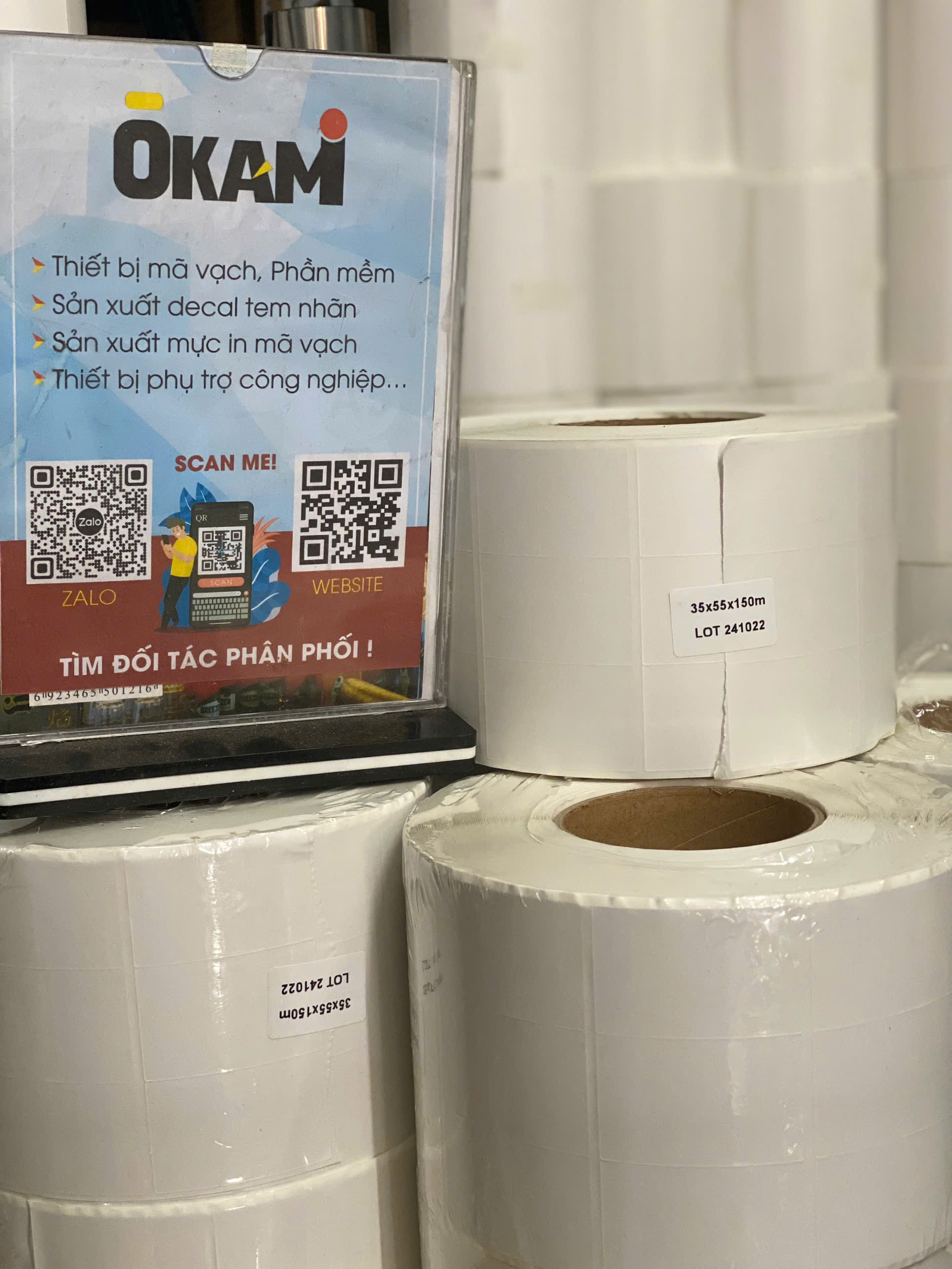 Sản xuất Decal in mã vạch 35x55 cuộn dài 150m