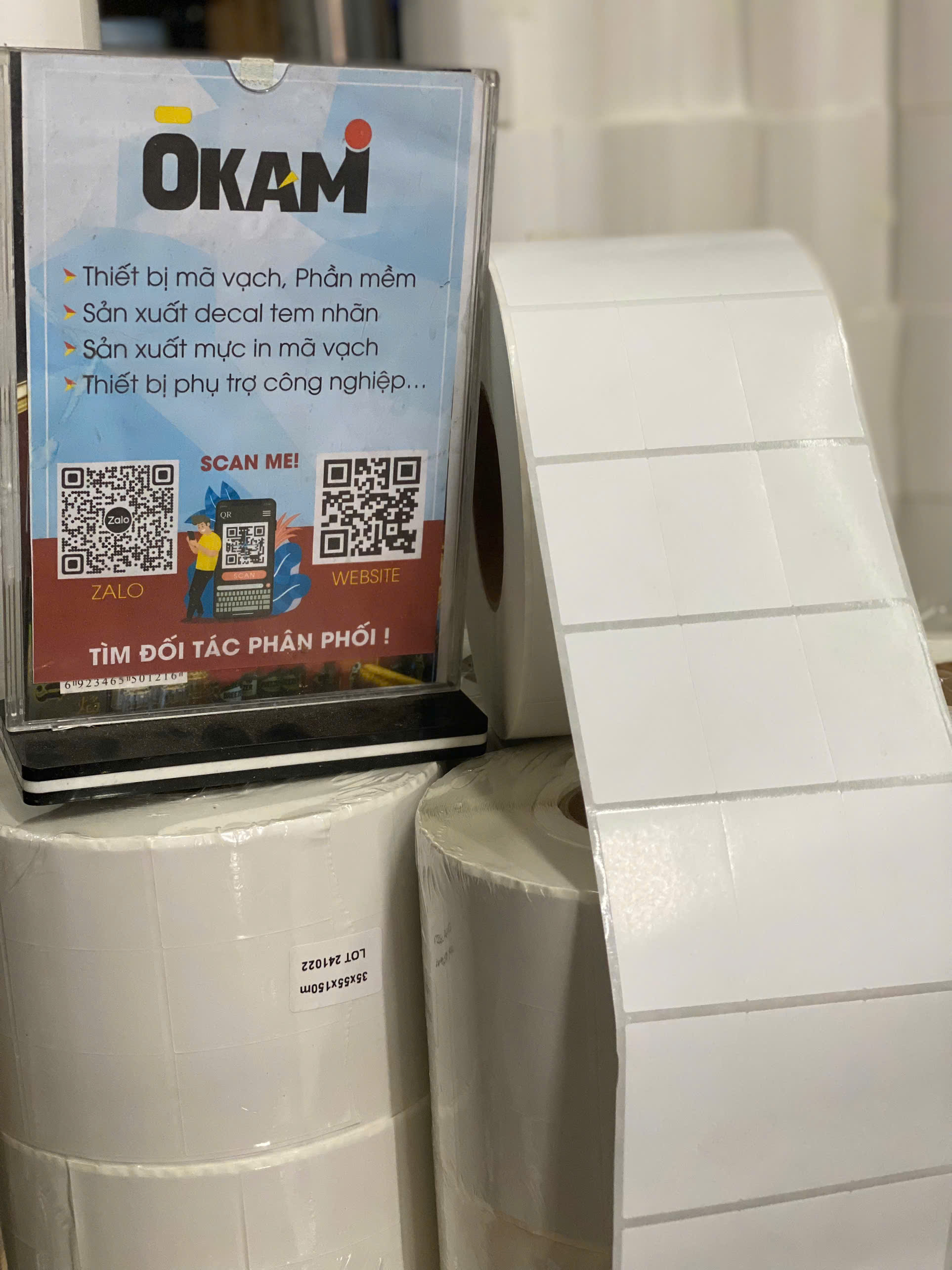 Bán Decal in mã vạch 35x55 cuộn dài 150m