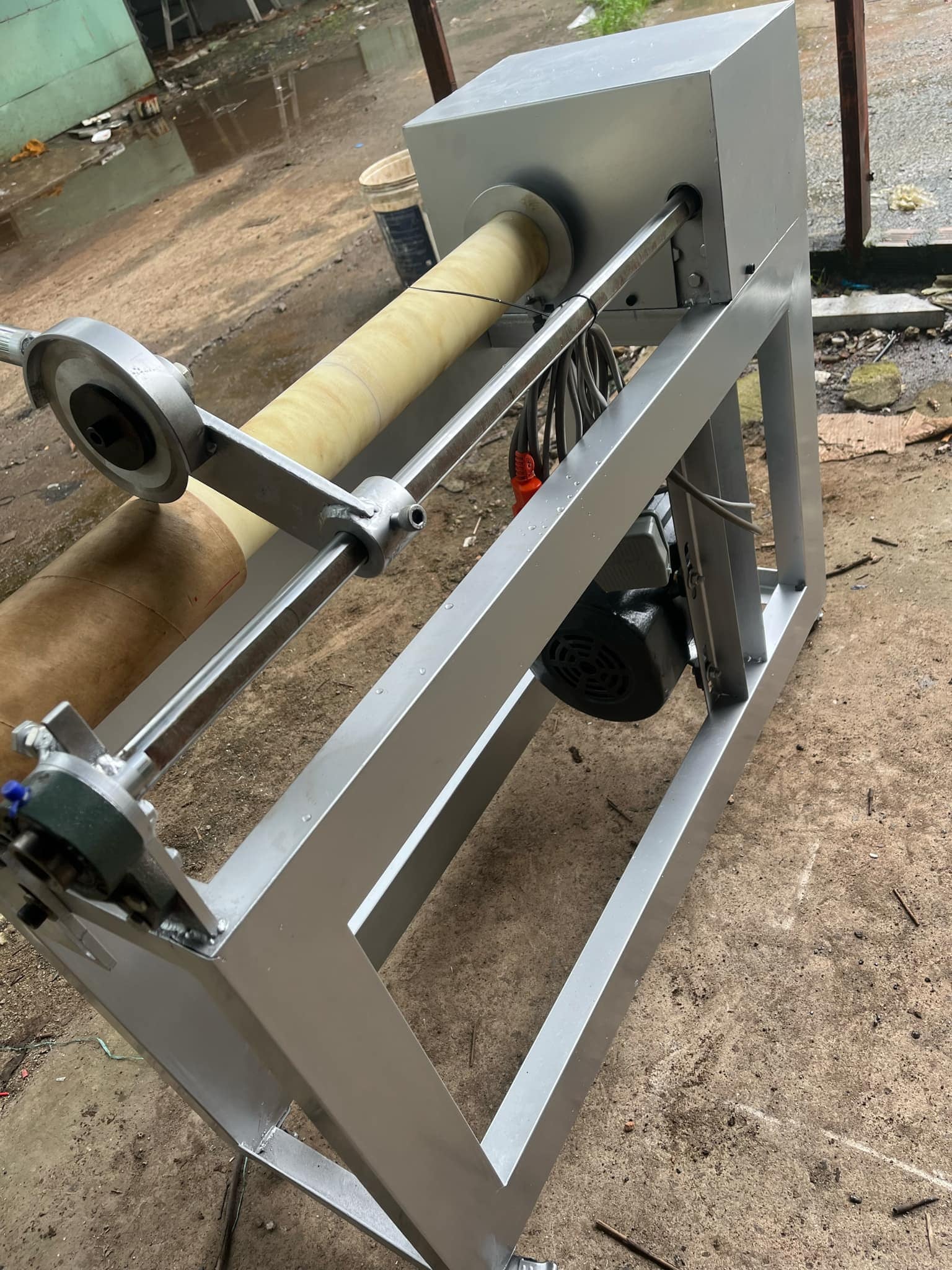 Máy cắt lõi giấy Okami