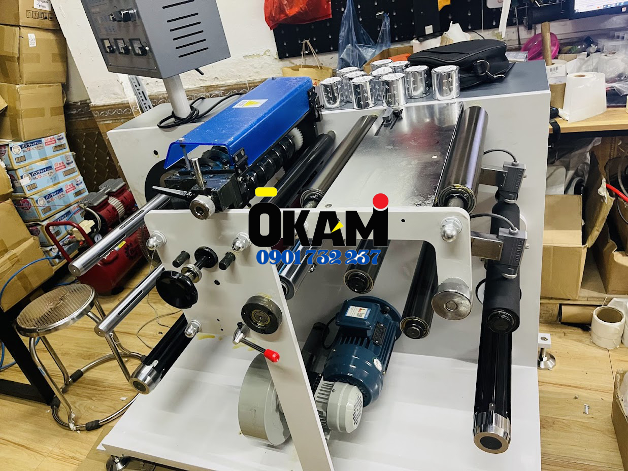Máy chia decal dạng cuộn OSM350 okami