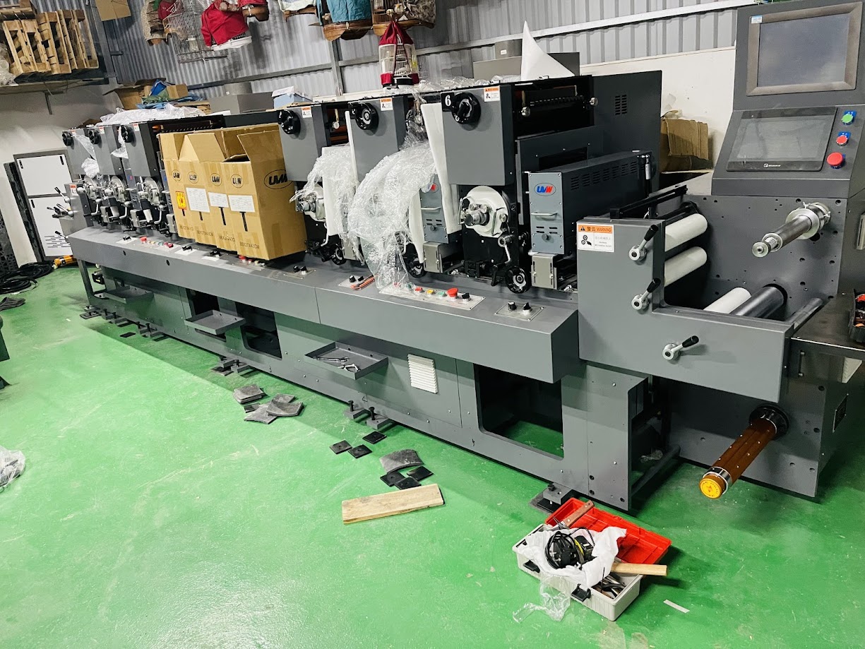 Máy in Letterpress Haotian 6 màu UV