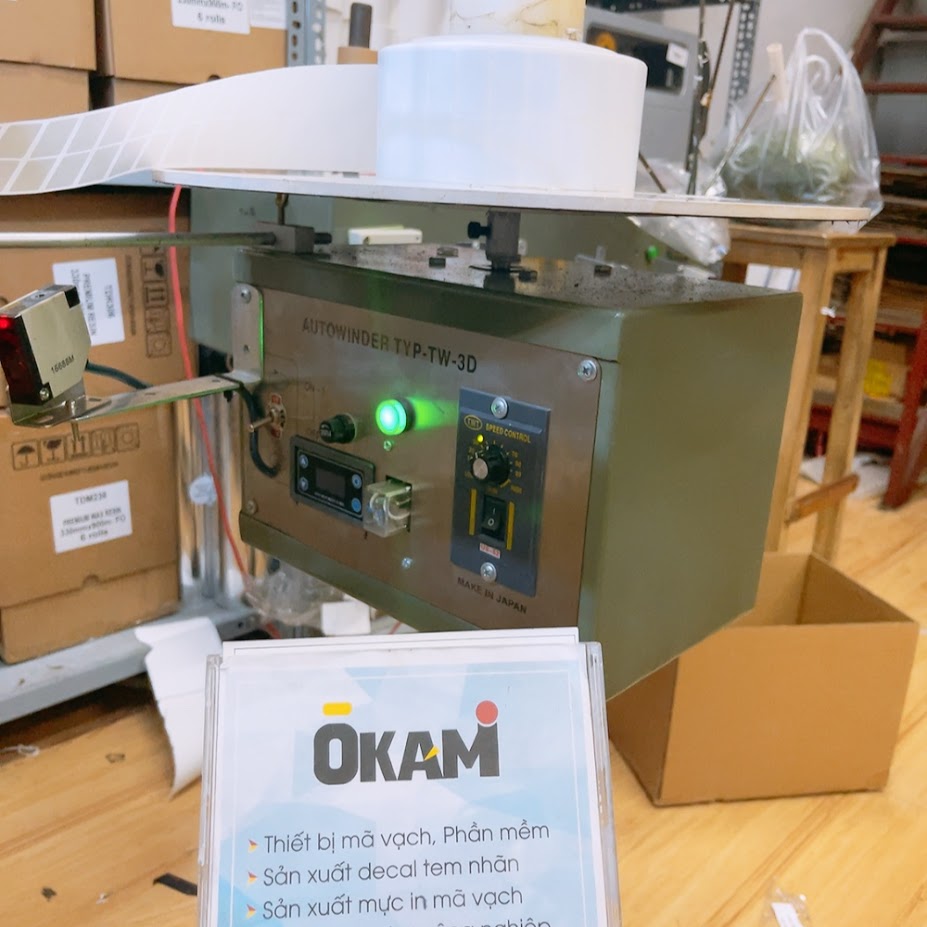 máy cuộn decal công nghiệp