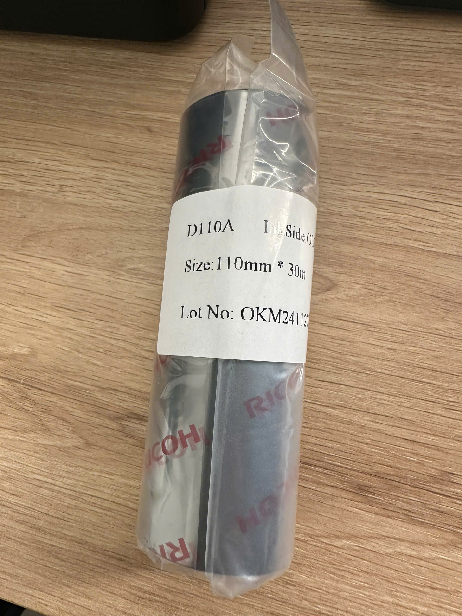 Mực in mã vạch Ricoh D110A 110mm x 300m