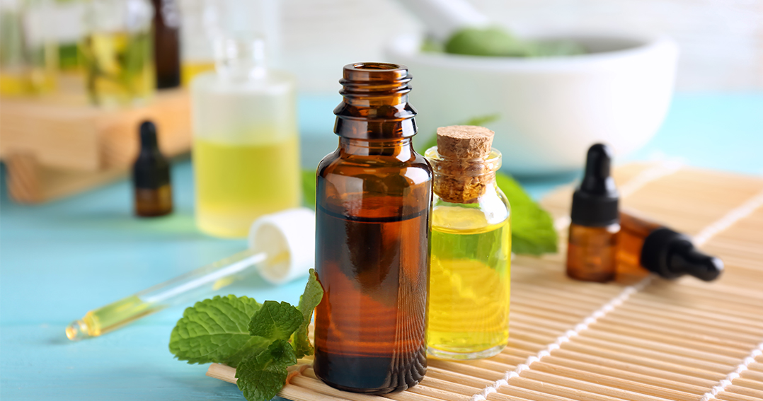 LÀM MÁT NGÀY HÈ VỚI TINH DẦU THIÊN NHIÊN LÀM MÁT NGÀY HÈ VỚI TINH DẦU THIÊN NHIÊN